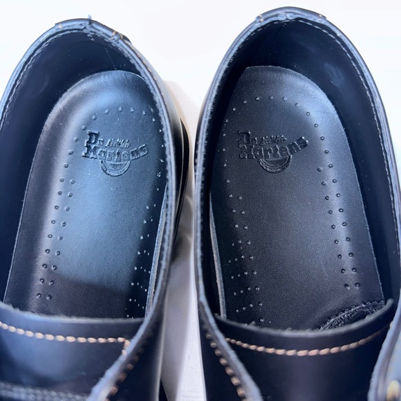 NEW DR MARTENS WOMENS /MENS OXFORD STYLE SIZE 8 &10 - Picture 3 of 12